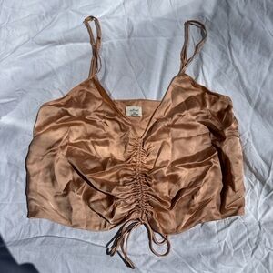 Aritzia Wilfred verso satin cami
